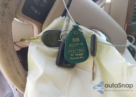 2006 Ford Explorer Eddie Bauer из США, поврежденный, VIN 1FMEU64E96UB62189